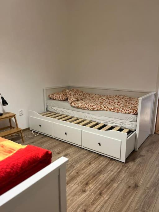 Rodinny Apartman Nedaleko Centra Банська Бистриця Екстер'єр фото